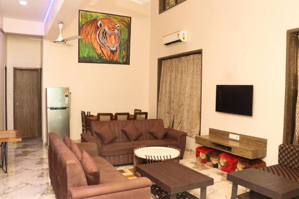 Gk Beach House 5Bhk Pvt Pool Villa Mumbai Bagian luar foto